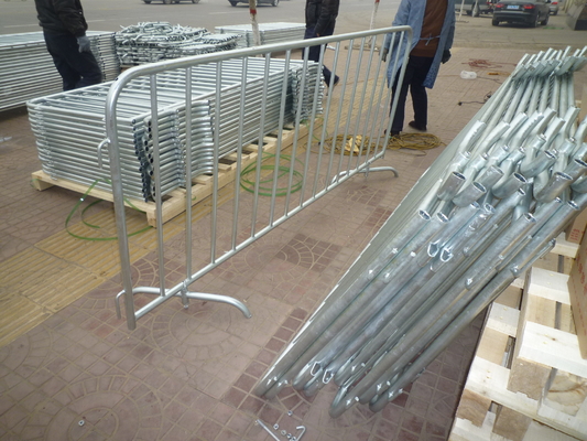 hot dipped galvanized fence panel temporary crowd control barrier